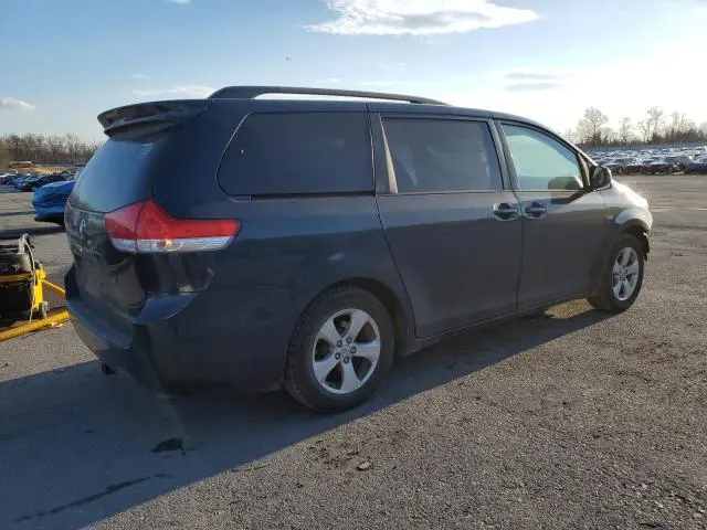 2011 TOYOTA SIENNA LE  