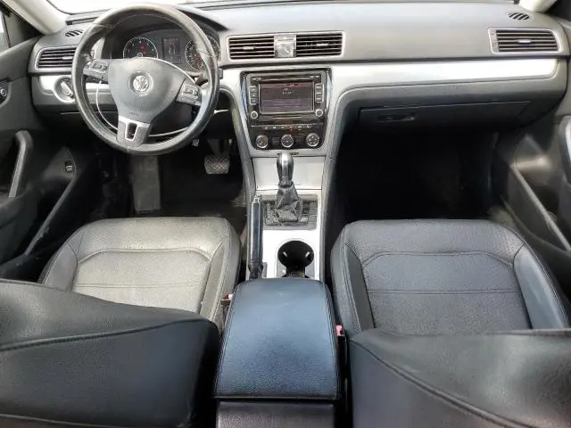 2013 VOLKSWAGEN PASSAT SE  