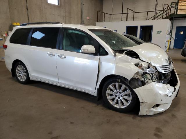 2014 TOYOTA SIENNA XLE