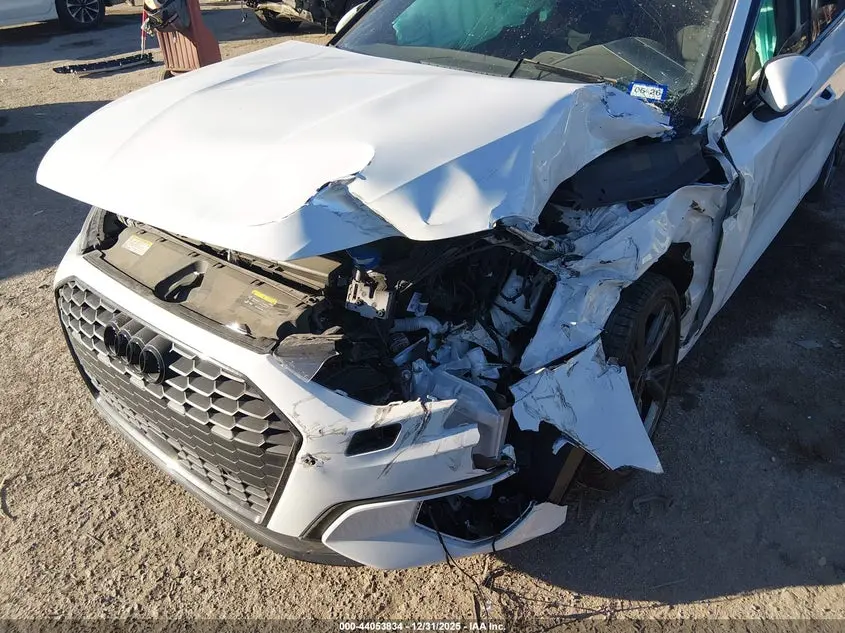 2024 AUDI A3 PREMIUM 40 TFSI FRONT-WHEEL DRIVE S TRONIC