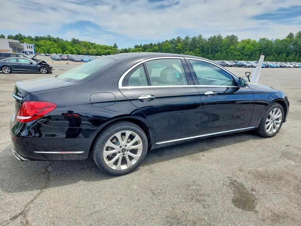 2019 MERCEDES-BENZ E 300 4MATIC  