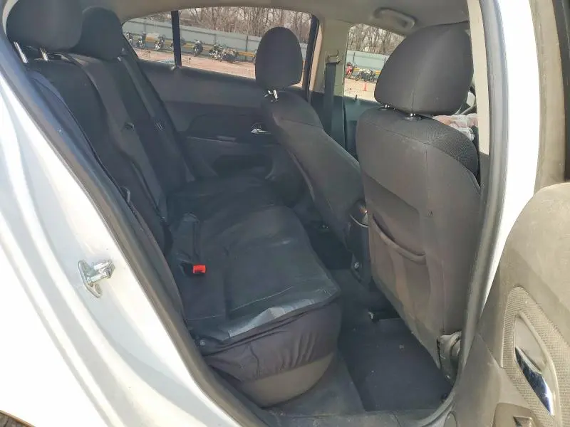 2015 CHEVROLET CRUZE LT  