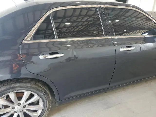 2019 CHRYSLER 300 LIMITED  