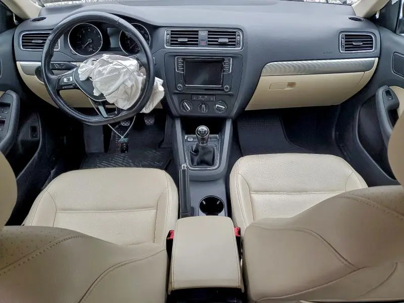 2017 VOLKSWAGEN JETTA SE  