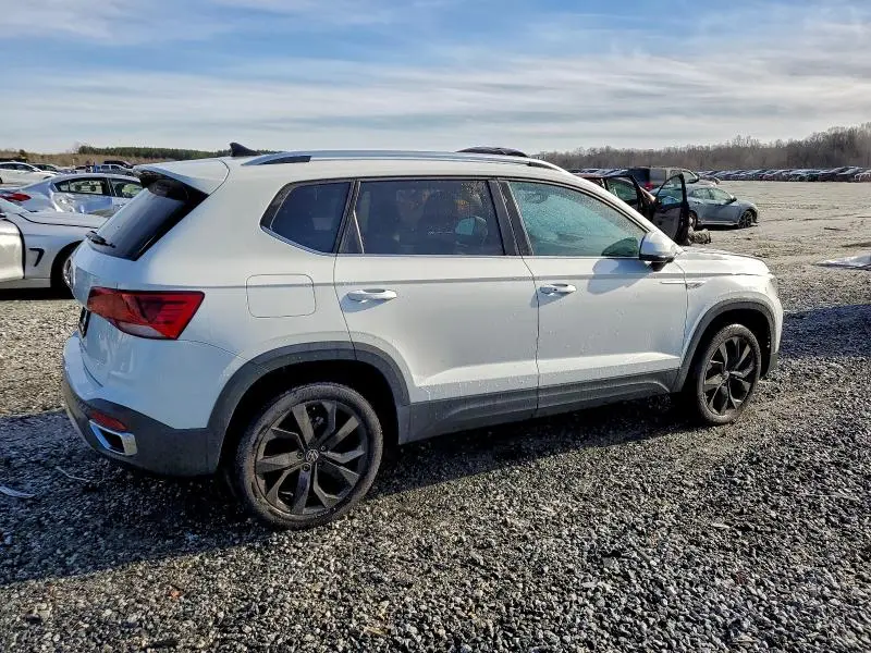 2024 VOLKSWAGEN TAOS SE  
