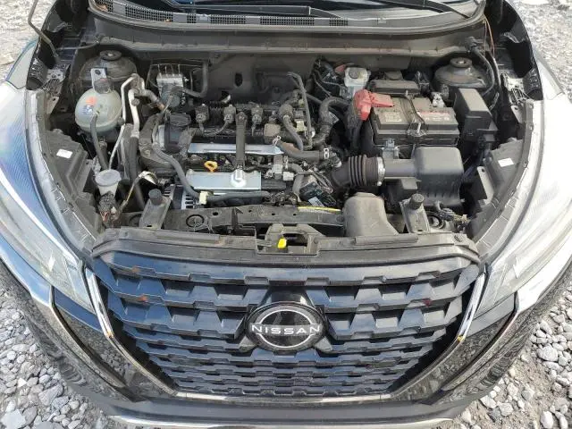 2024 NISSAN KICKS SR