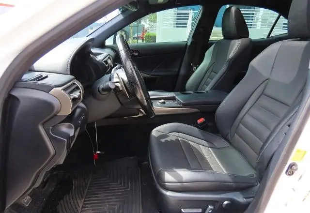 2016 LEXUS IS 200T  