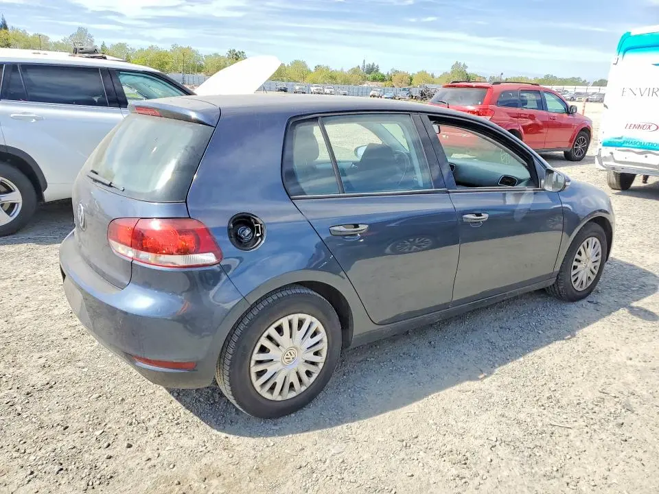 2013 VOLKSWAGEN GOLF   