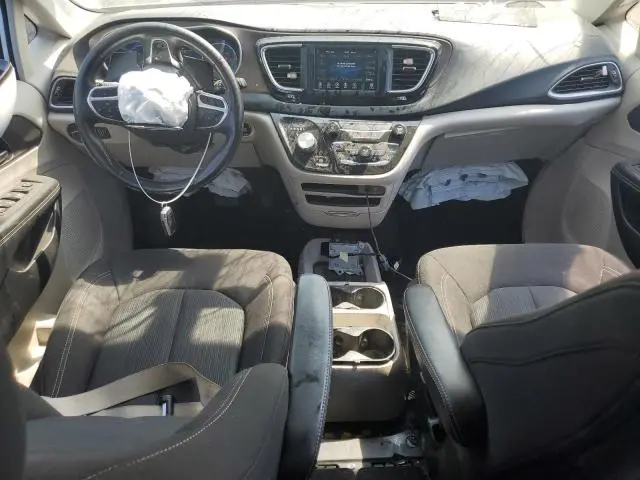 2020 CHRYSLER VOYAGER LX  