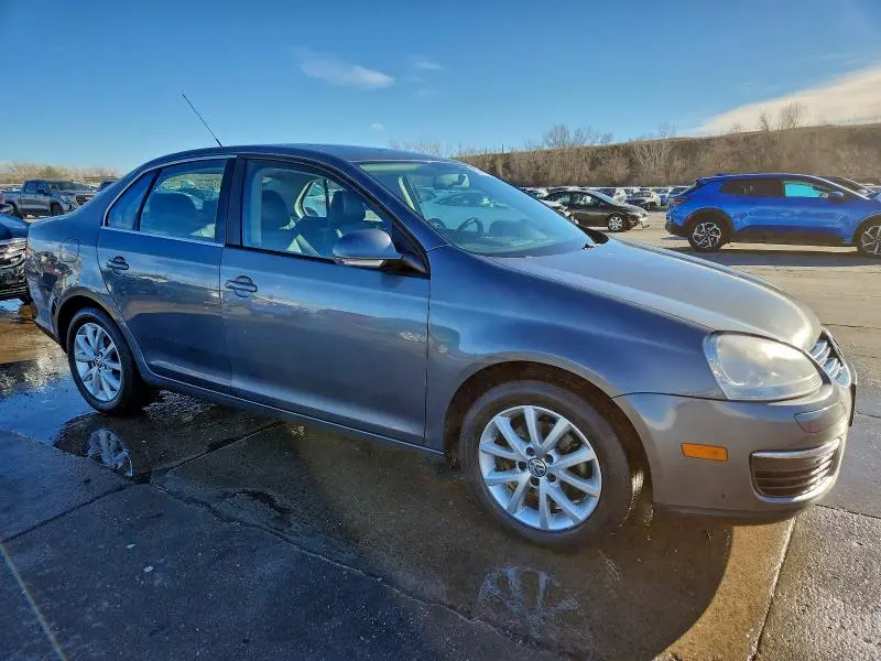2010 VOLKSWAGEN JETTA SE  