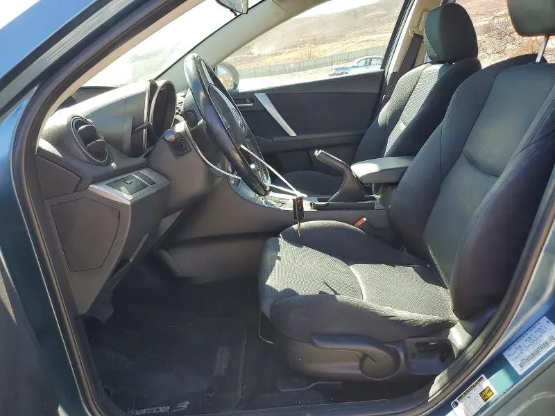 2010 MAZDA 3 S  