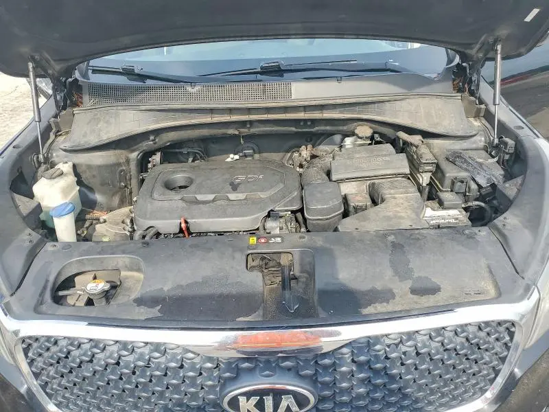 2017 KIA SORENTO LX  