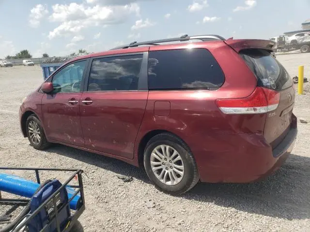 2011 TOYOTA SIENNA XLE  