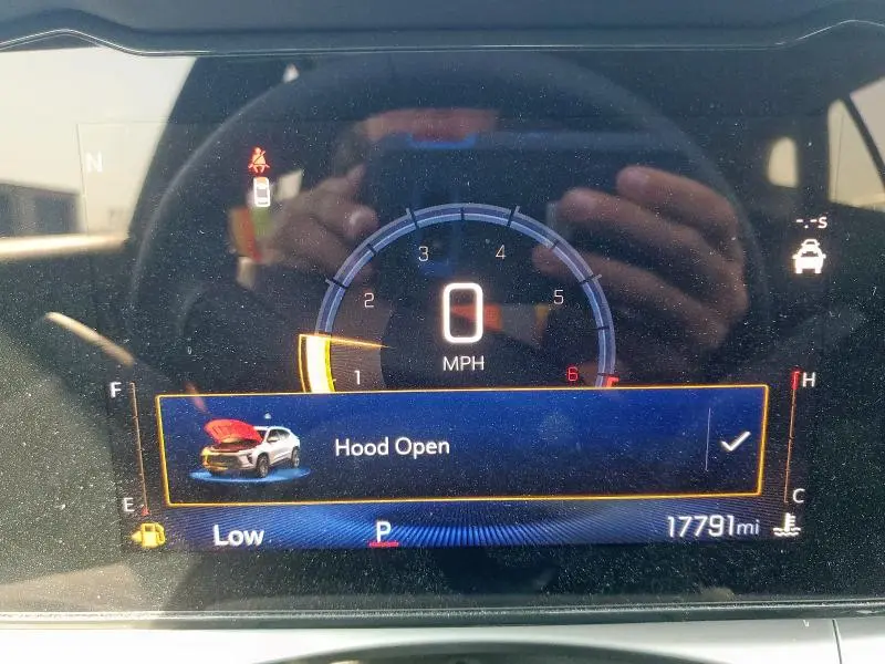 2025 CHEVROLET TRAX 1LT  