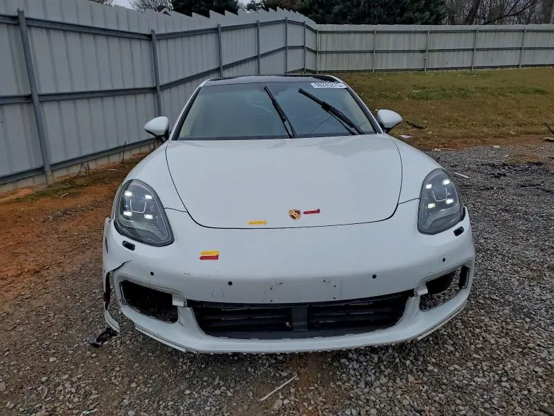2018 PORSCHE PANAMERA 4  