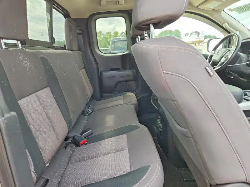 2024 NISSAN TITAN SV  