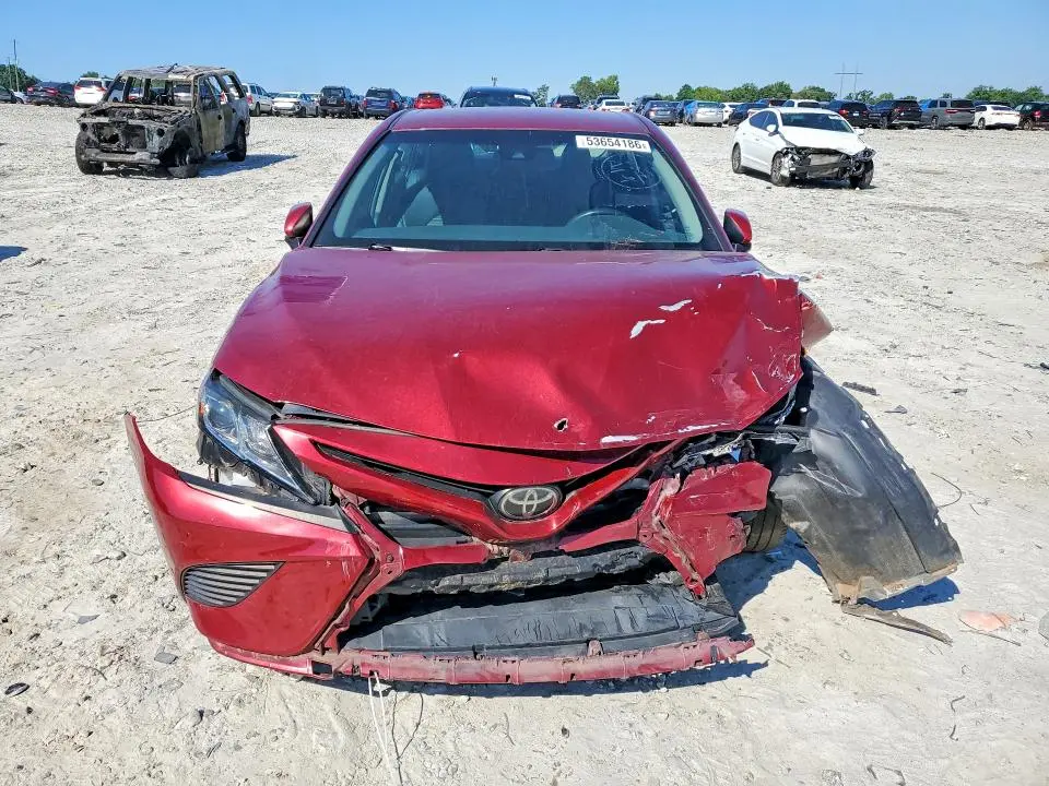 2018 TOYOTA CAMRY SE  