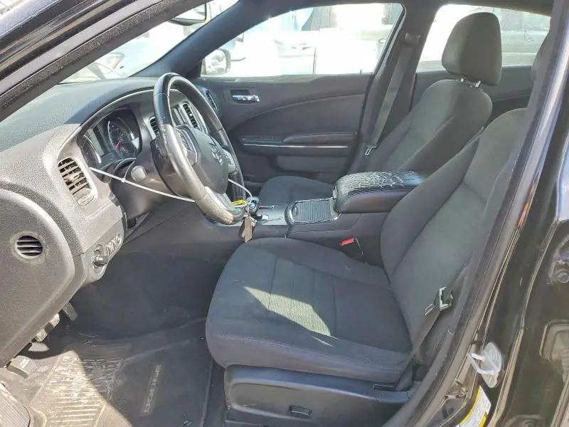 2013 DODGE CHARGER SE  