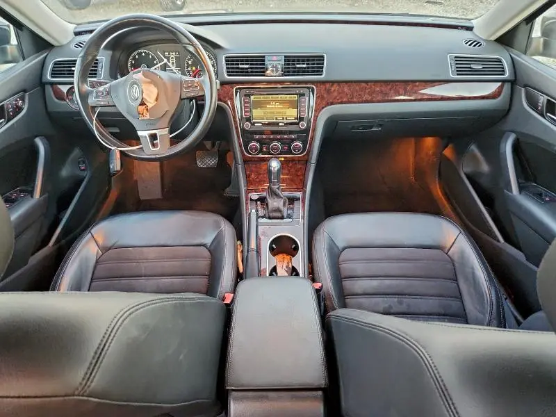 2013 VOLKSWAGEN PASSAT SEL  