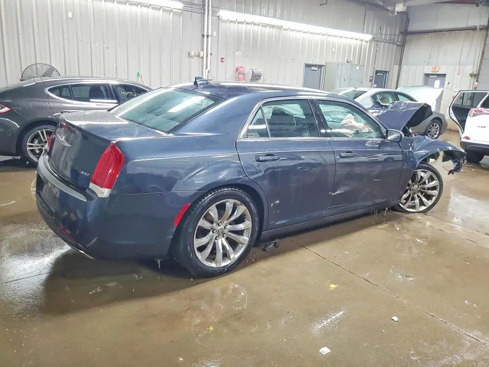 2019 CHRYSLER 300 TOURING  