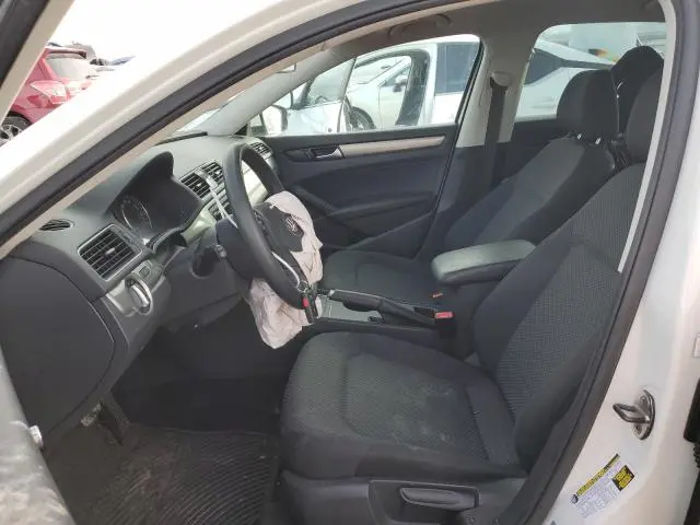 2013 VOLKSWAGEN PASSAT S  