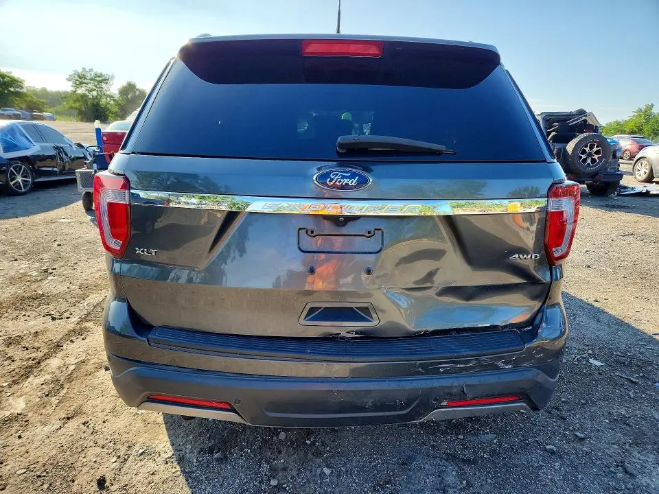 2019 FORD EXPLORER XLT  