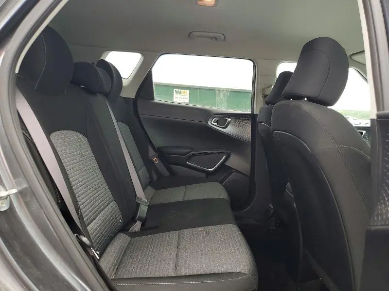 2021 KIA SOUL S  