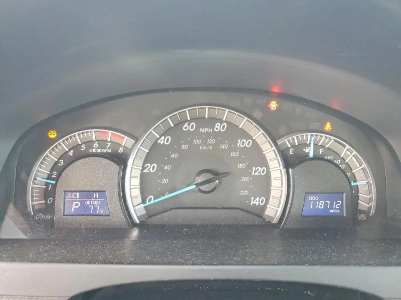 2014 TOYOTA CAMRY SE  