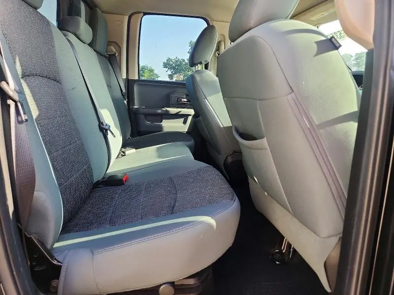2017 RAM 1500 SLT  