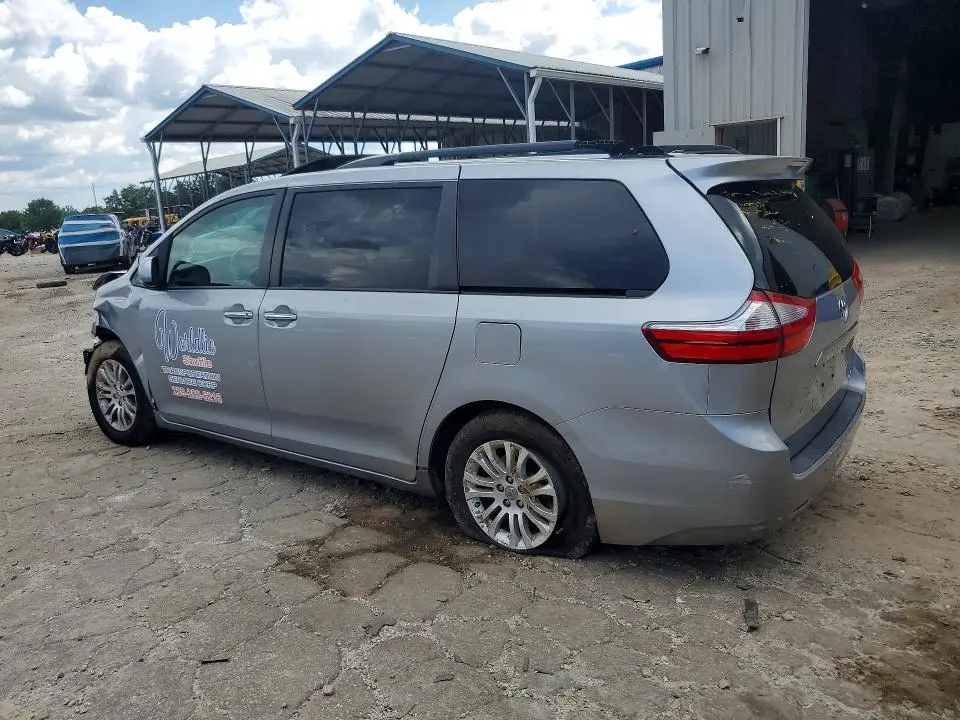 2017 TOYOTA SIENNA XLE 8-PASSENGER  