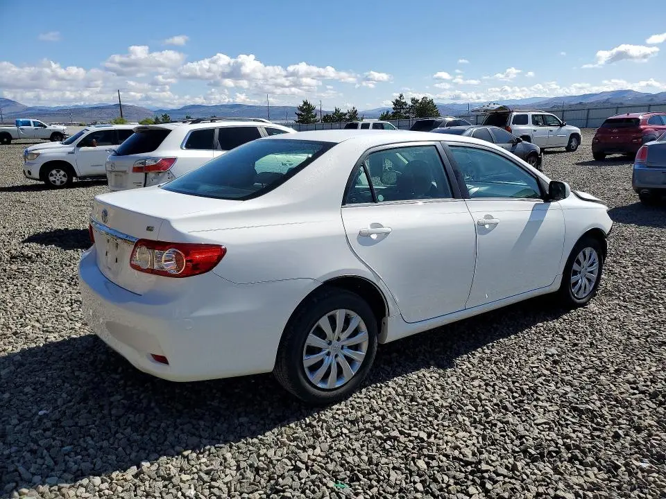 2013 TOYOTA COROLLA LE  