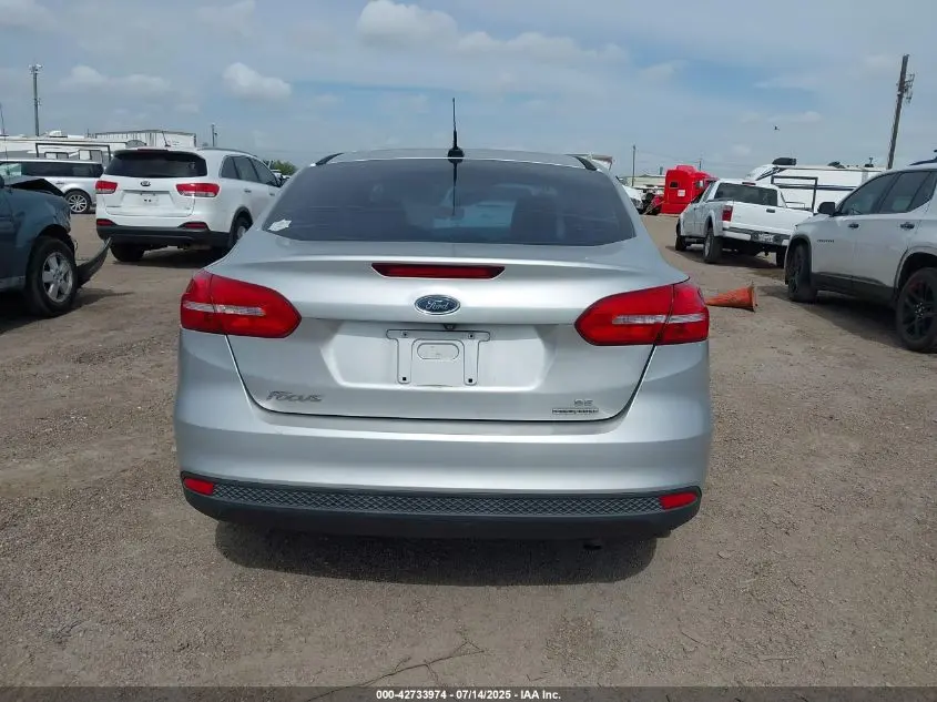 2015 FORD FOCUS SE