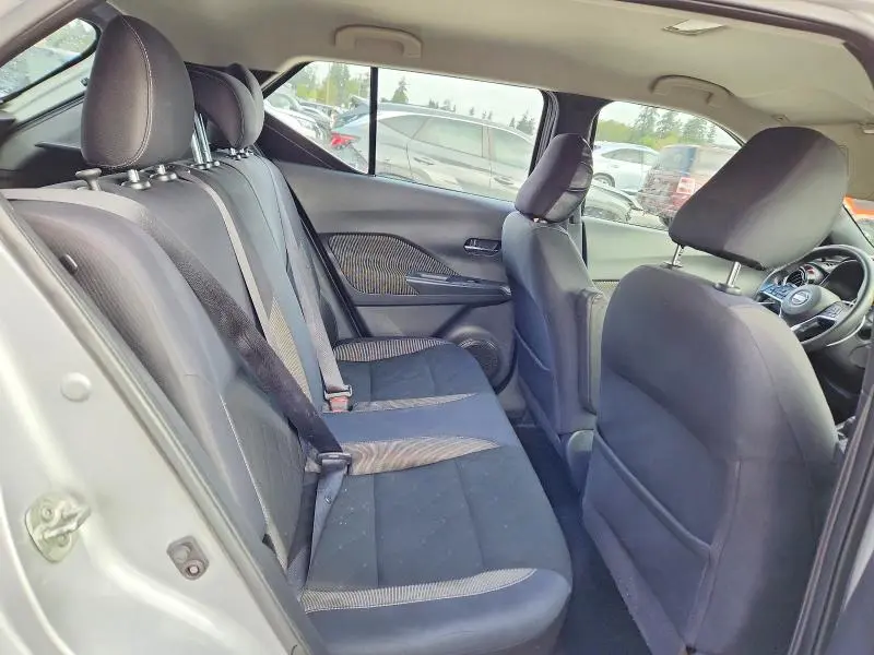 2019 NISSAN KICKS SV  