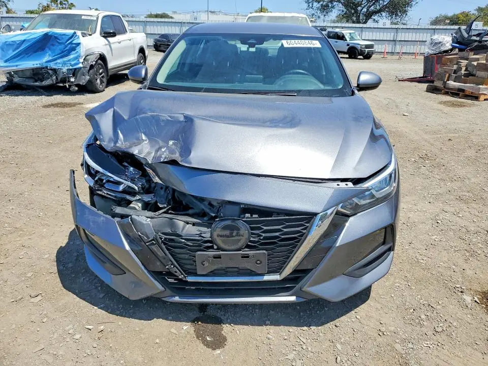 2022 NISSAN SENTRA SV  
