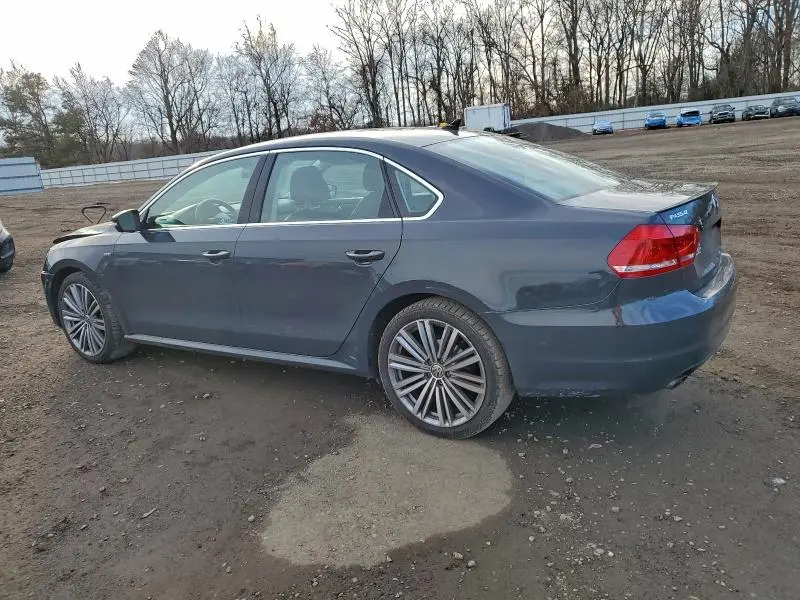 2015 VOLKSWAGEN PASSAT SE  