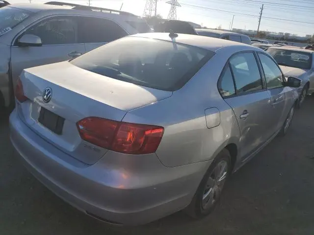2011 VOLKSWAGEN JETTA SE  