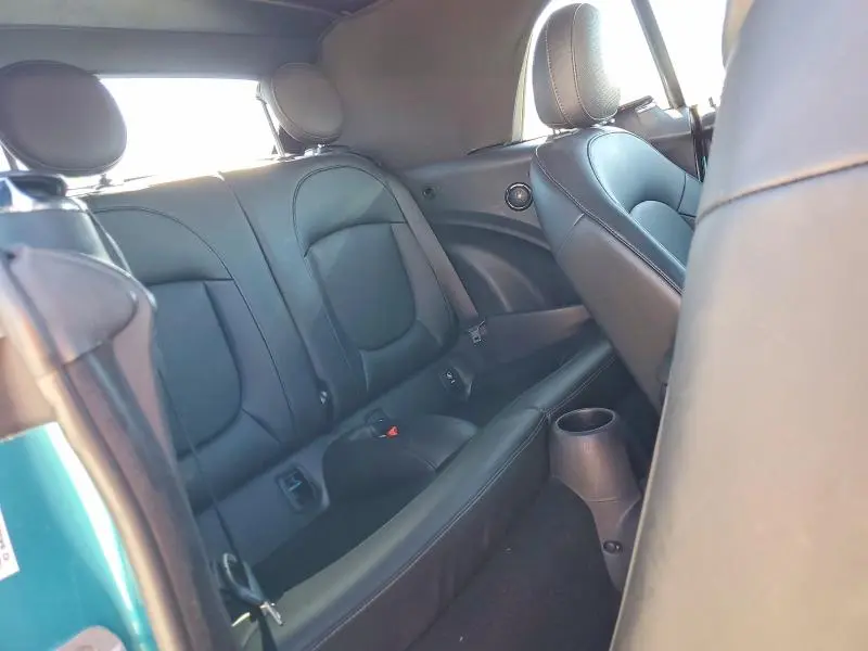 2019 MINI COOPER   