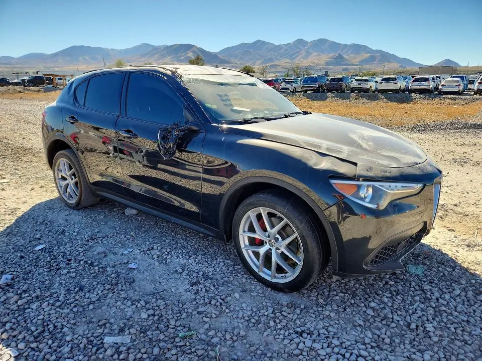 2018 ALFA ROMEO STELVIO TI SPORT  