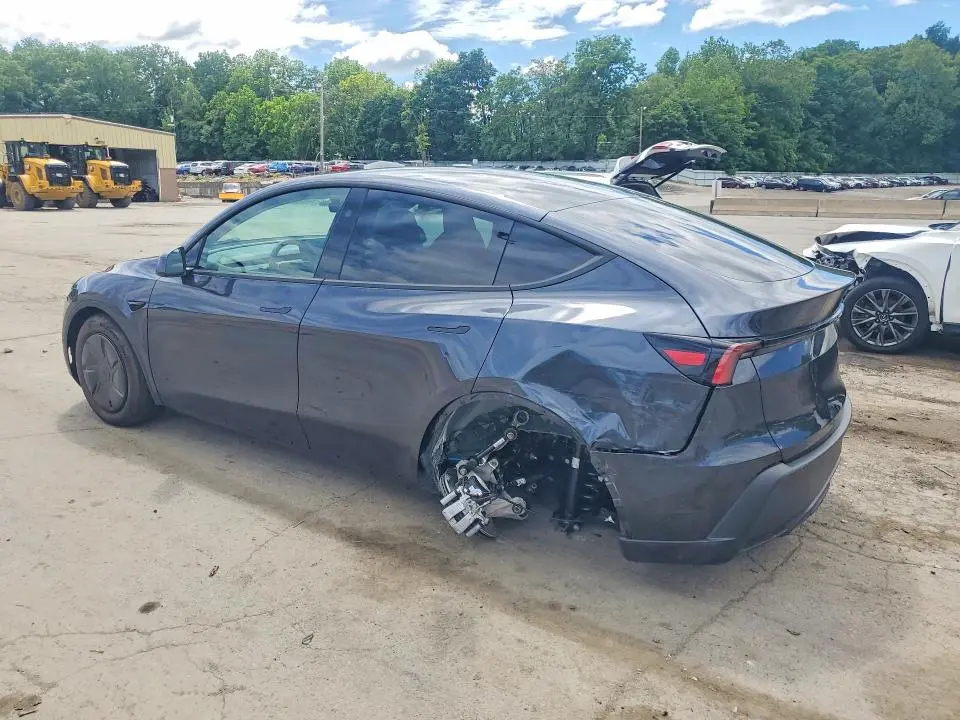 2026 TESLA MODEL Y   