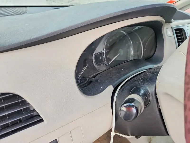 2012 TOYOTA SIENNA XLE 8-PASSENGER  