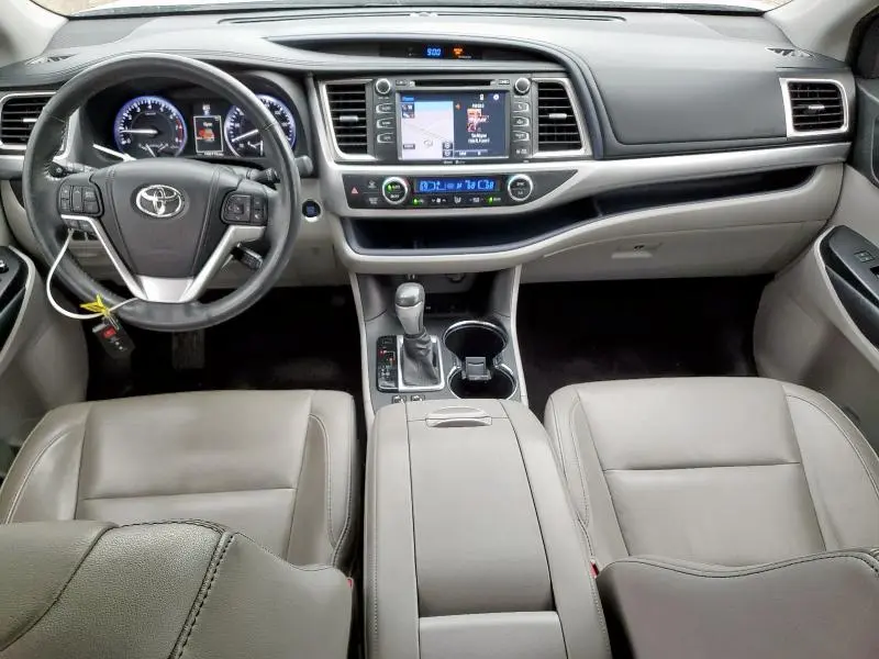 2015 TOYOTA HIGHLANDER XLE  