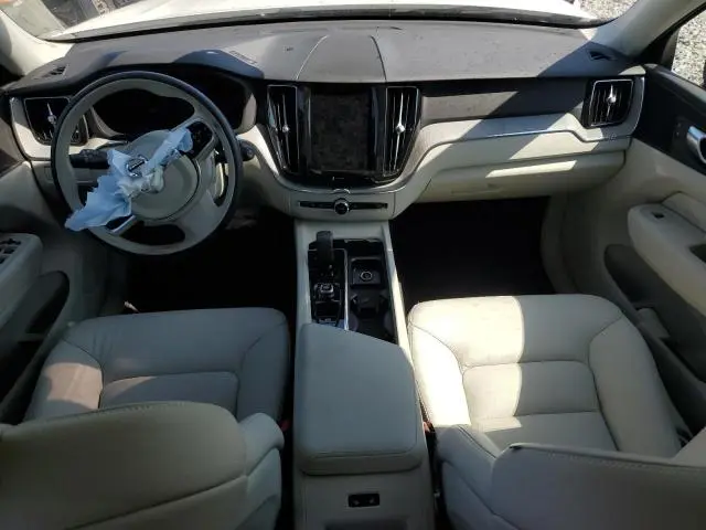 2024 VOLVO XC60 PLUS  