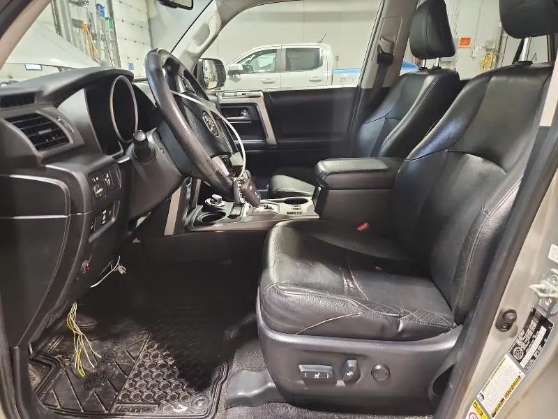 2013 TOYOTA 4RUNNER SR5  
