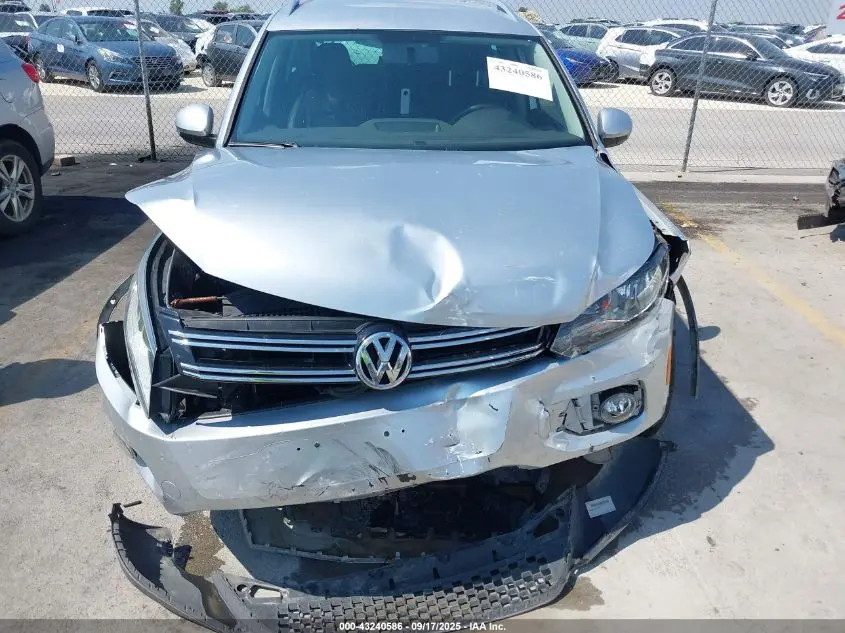 2013 VOLKSWAGEN TIGUAN SE