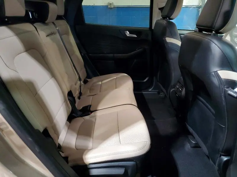 2021 FORD ESCAPE TITANIUM  