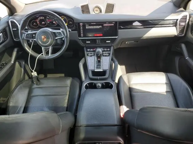 2019 PORSCHE CAYENNE