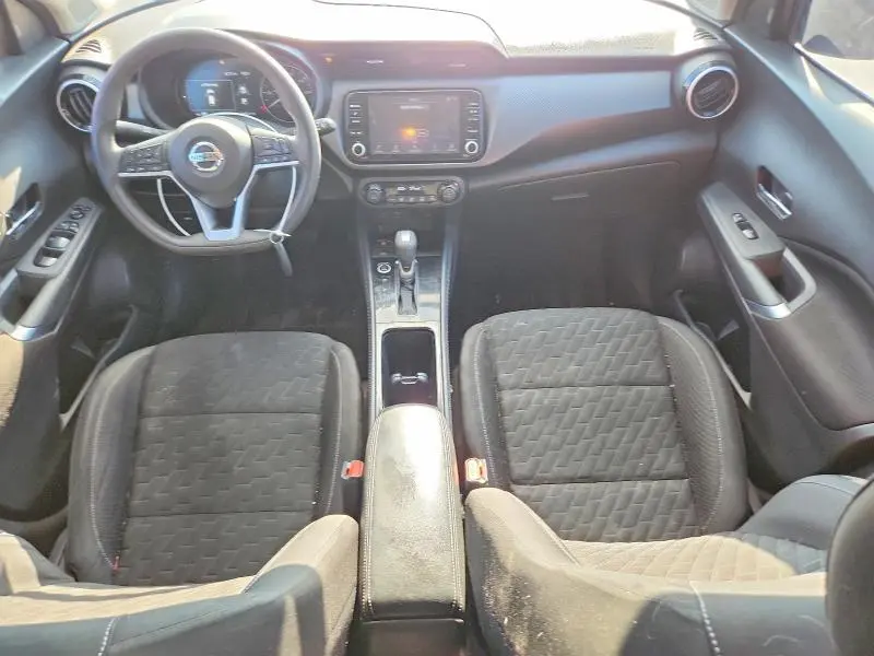2021 NISSAN KICKS SV  