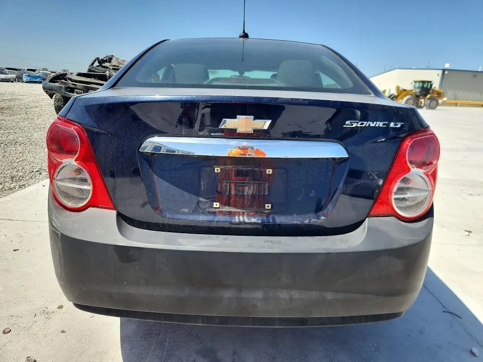 2015 CHEVROLET SONIC LT  