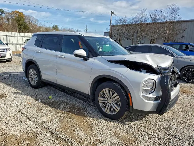 2024 MITSUBISHI OUTLANDER ES  