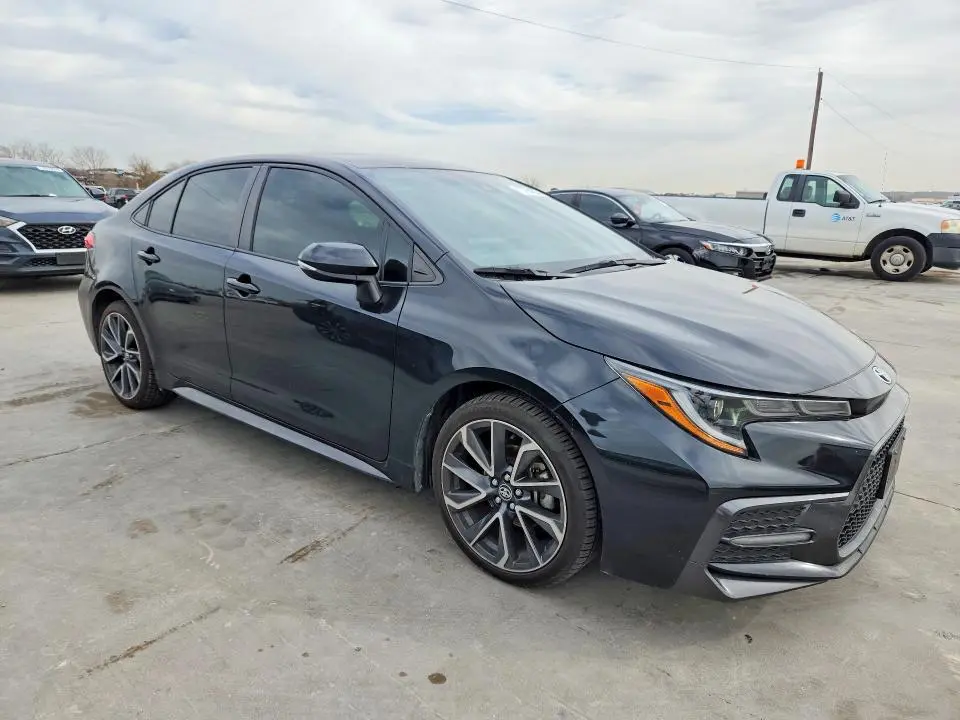 2022 TOYOTA COROLLA SE  